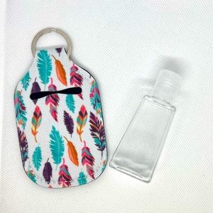 New Travel Essentials Kit Hand Sanitizer Bottle & Feather Holders Keyring Set